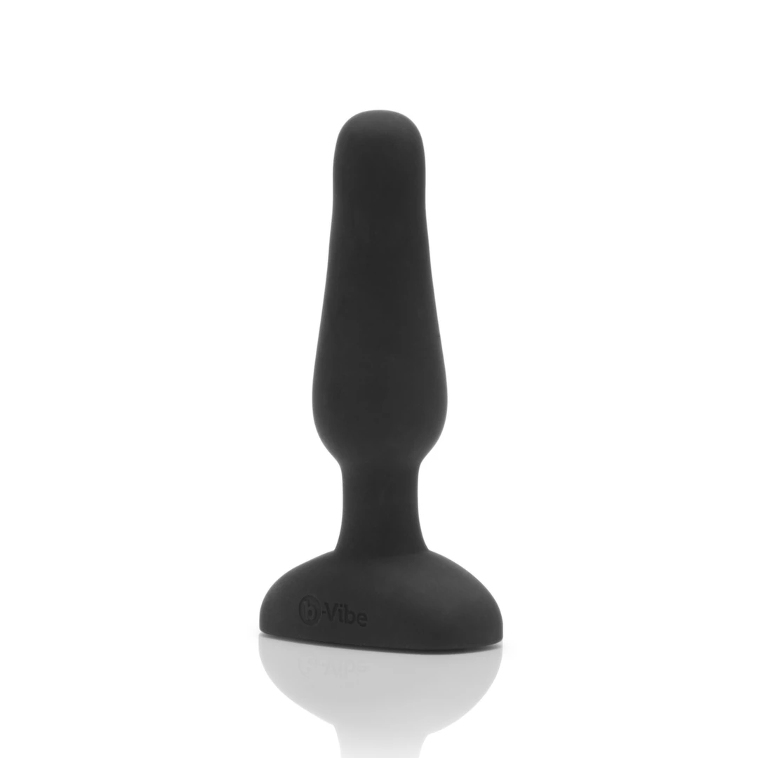 b-Vibe Novice Plug vibruojantis analinis kaištis su pulteliu, juodas