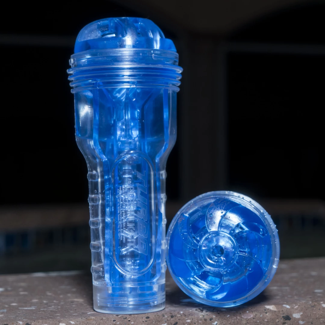 Fleshlight Turbo Thrust masturbatorius su trigubo įėjimo sistema, skaidrus
