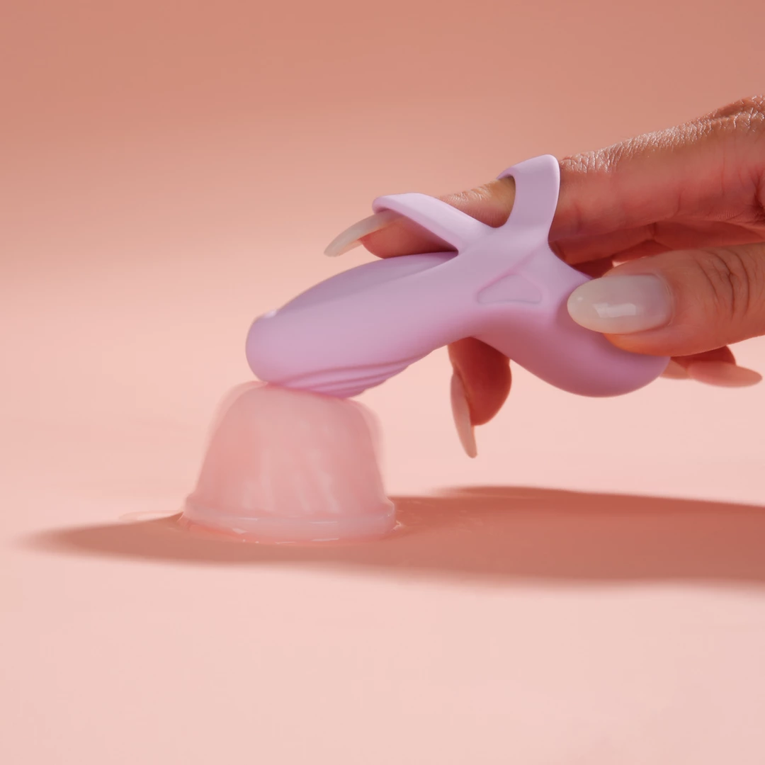Svakom Echo 2 išorinis vibruojantis ir šildantis stimuliatorius ant piršto, Pink Lilac