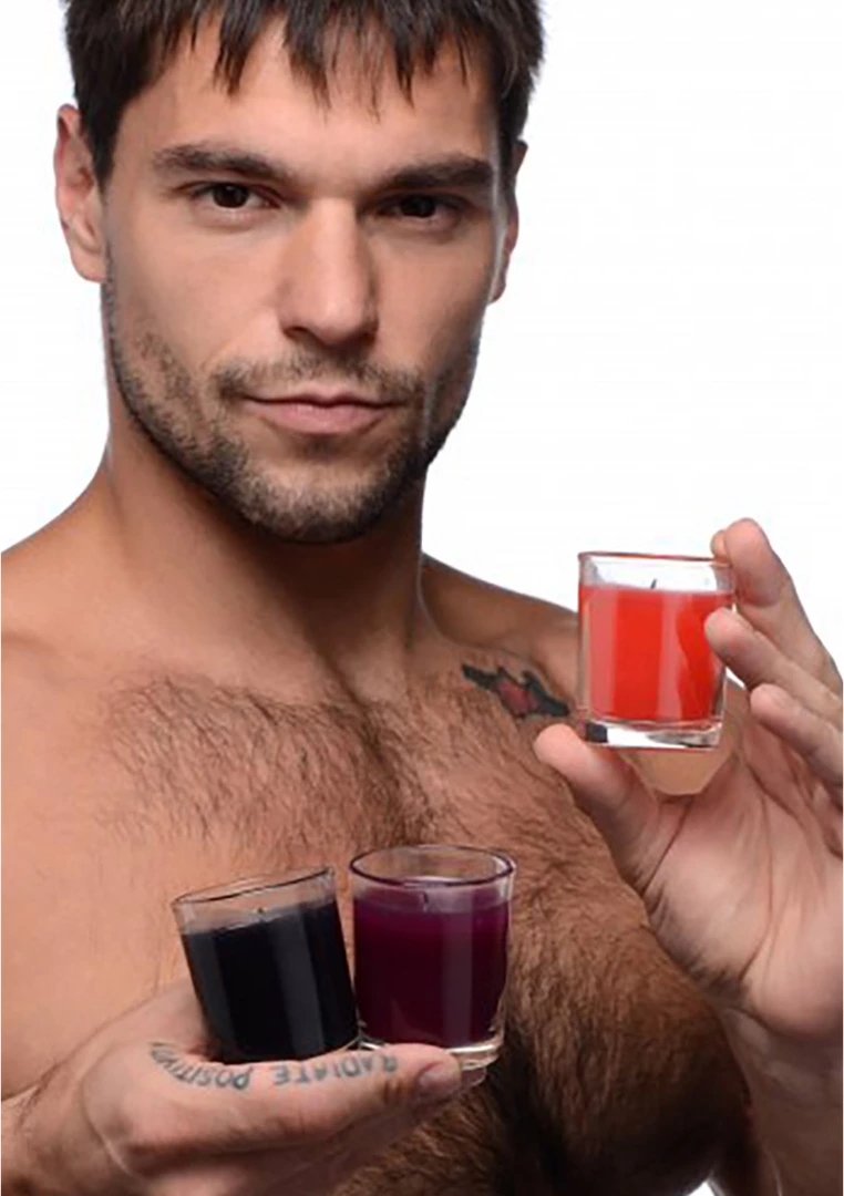 XR Brands Flame Drippers masažo žvakės su žemos lydymosi temperatūros vašku, 3 vnt.